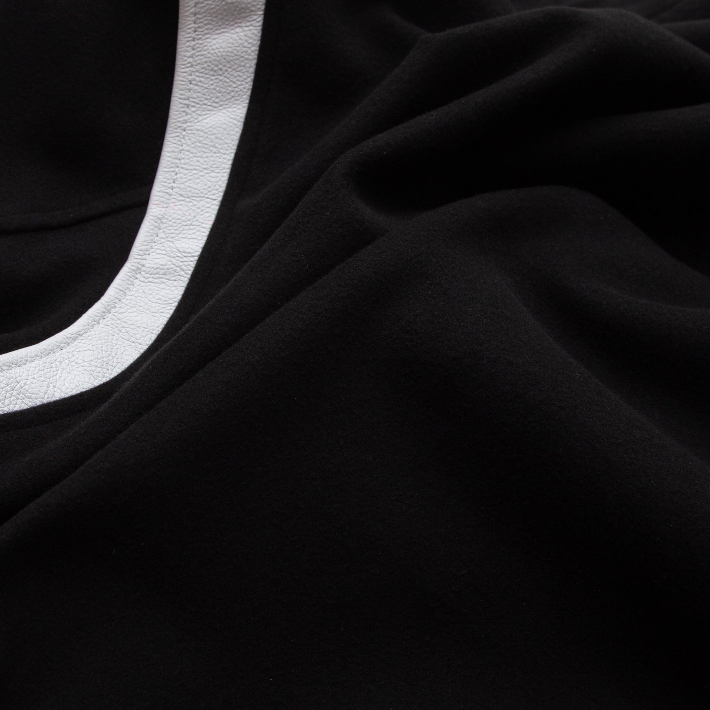 YARNS VARSITY JACKET BLACK/WHITE